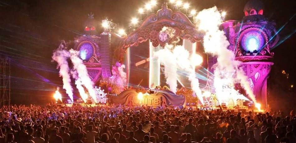 "Unite with Tomorrowland" يعيد إحياء تظاهرة الموسيقى الإلكترونية