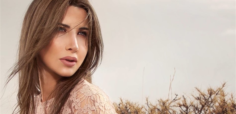 نانسي عجرم تتألّق بفستان سعره 4,700 دولار.. شاهديه