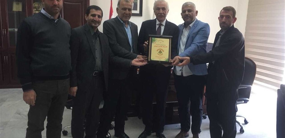 زعيتر استقبل وفد نقابة مزارعي الشتول في الجنوب<br/>