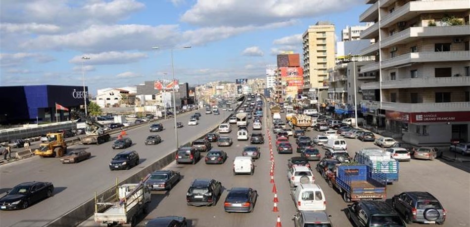 بالفيديو.. للهرب من زحمة جسر جل الديب عليكم بهذه المسارب
