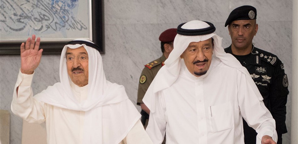 رسالة خطية من أمير الكويت إلى العاهل السعودي