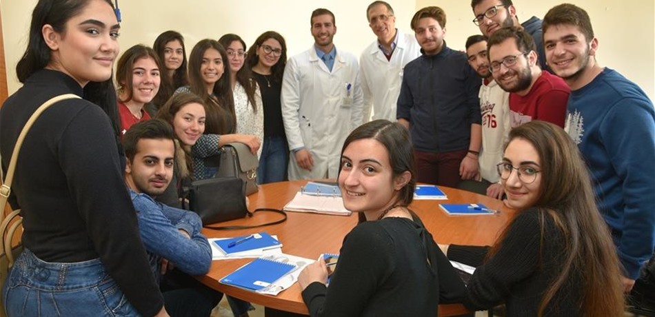 مستشفى "سيدة المعونات" يفتح أبوابه لطلاب المدارس