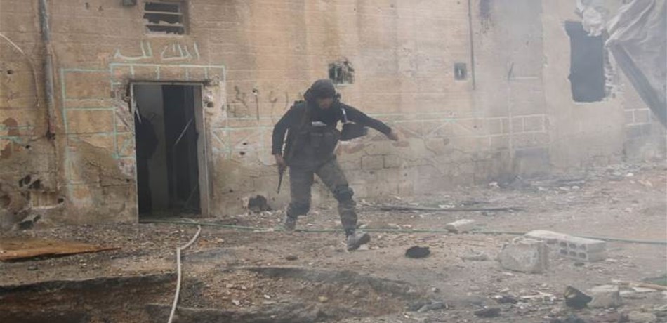 خروج أكبر موكب مقاتلين ومدنيين من الغوطة.. اليكم التفاصيل<br/> 