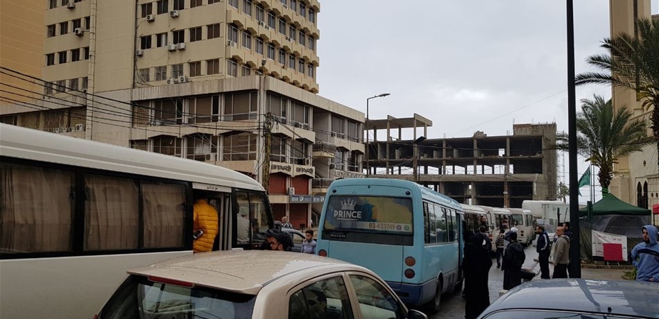 انطلاق أهالي الموقوفين الإسلاميين من صيدا باتجاه طرابلس<br/>