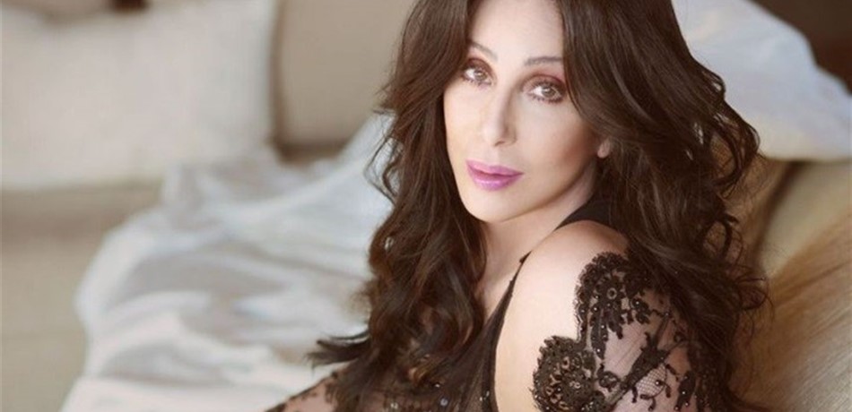 الفنانة "شير" تناشد بن سلمان.. أطلق سراح الأمير تركي!