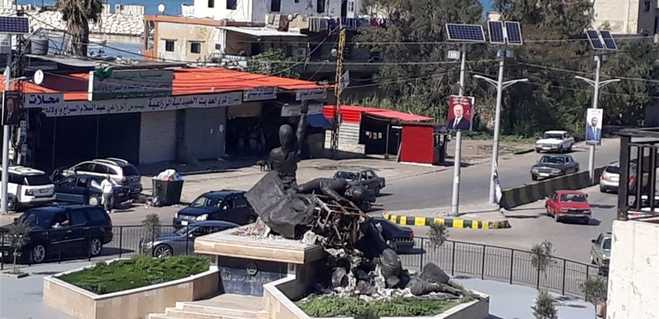 بالصور.. لماذا سقط "تمثال الشهداء" في عكار؟