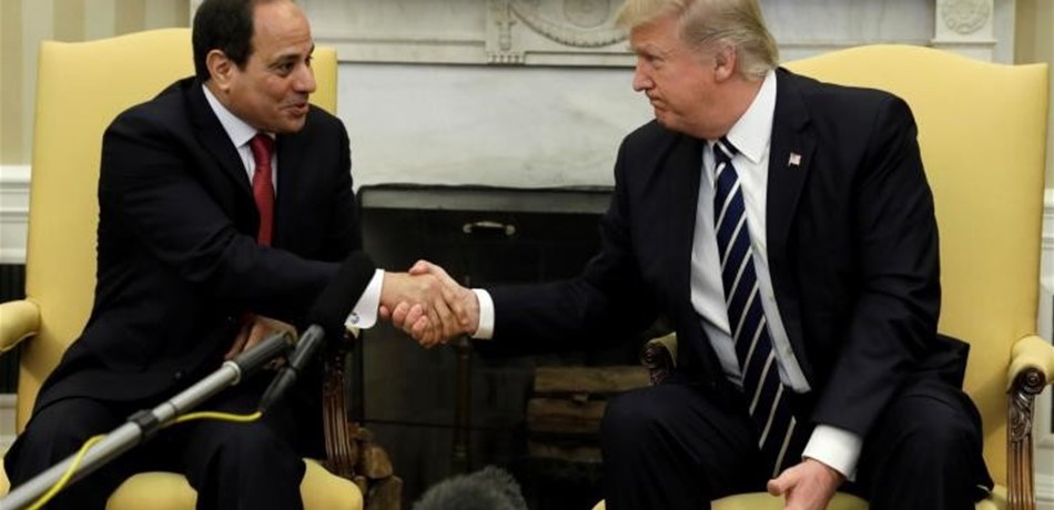 ترامب يهاتف السيسي مهنئاً.. و"خارجيته" تتحدث عن "قيود"