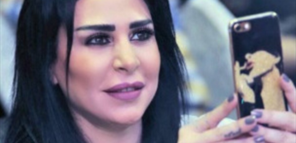 بالصور..شاهدوا ماذا فعلت زوجة وائل جسار في حفلته