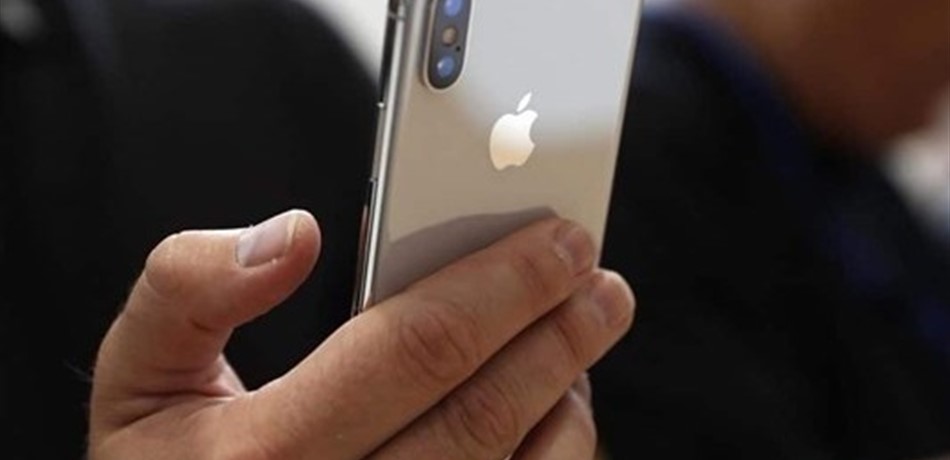 مفاجأة آبل.. آيفون جديد بشاشة منحنية
