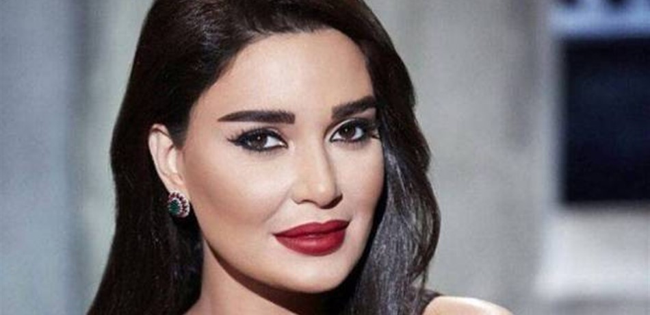 بالفيديو: إبن سيرين عبد النور بحضن نجم شاب.. شاهدوا ردّ فعله الطريف