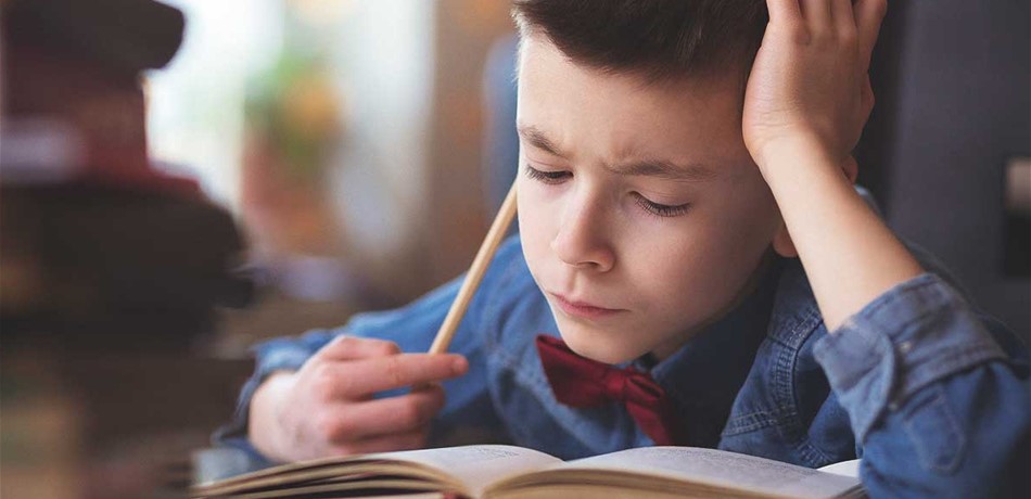 هل الواجبات المدرسية مفيدة لابنكِ أم ضارة.. إليكِ الإجابة
