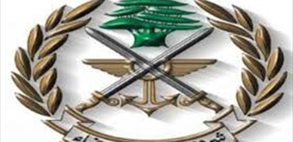 زورق معاد خرق المياه الإقليمية على 4 مراحل