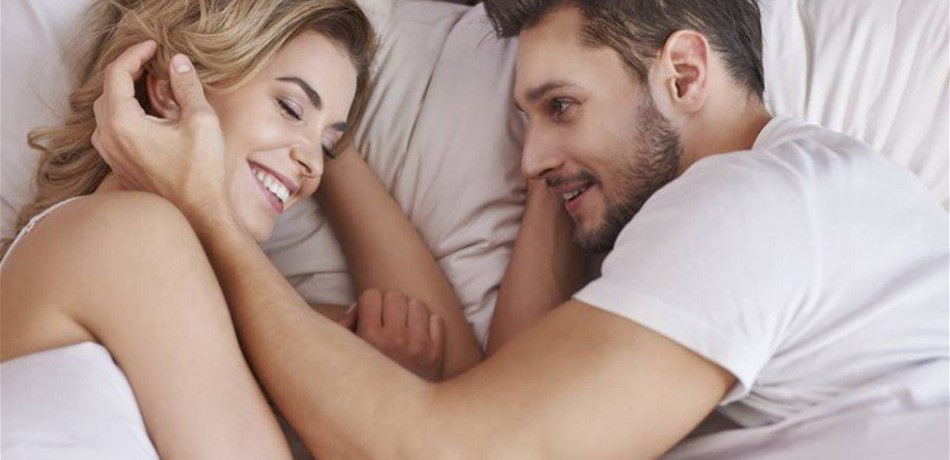 بالأدلة.. العلاقة الحميمة تجعلك أكثر جمالاً وجاذبية