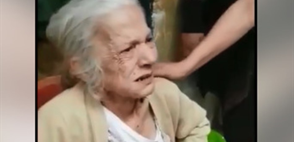 بالفيديو.. عجوزٌ رماها أولادها في الغبيري والدمعة في عينها: "خيفانة من هيداك المرض"!