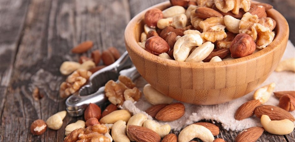 المكسرات.. تخفض خطر أمراض القلب والسرطان