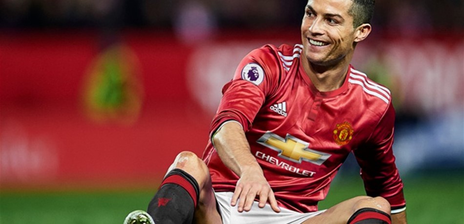 لن تصدق ما قاله رونالدو بيومه الأول في مانشستر