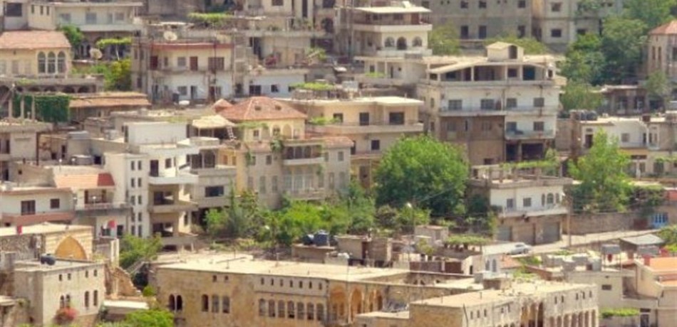 4 جريحات في اجتياح سيارة لحشد ينتظر موكب أنور الخليل