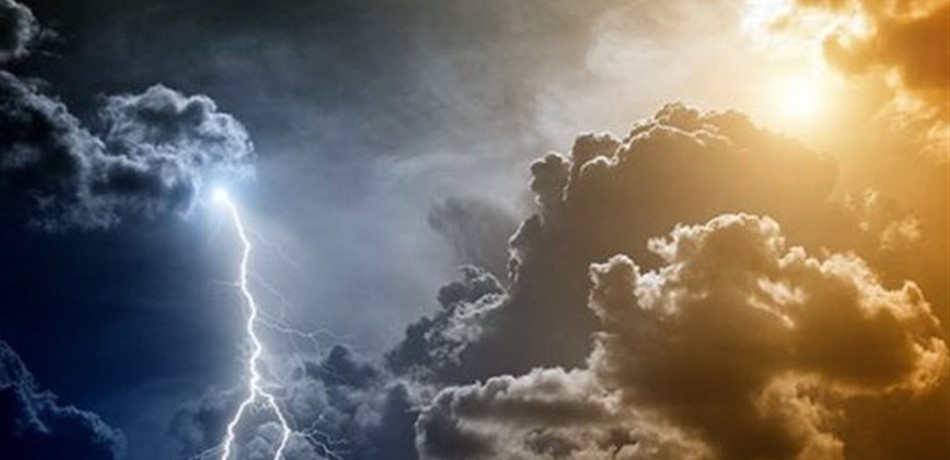 الطقس سيتحول: ضباب وأمطار وبرق ورعد.. متى ينحسر المنخفض؟