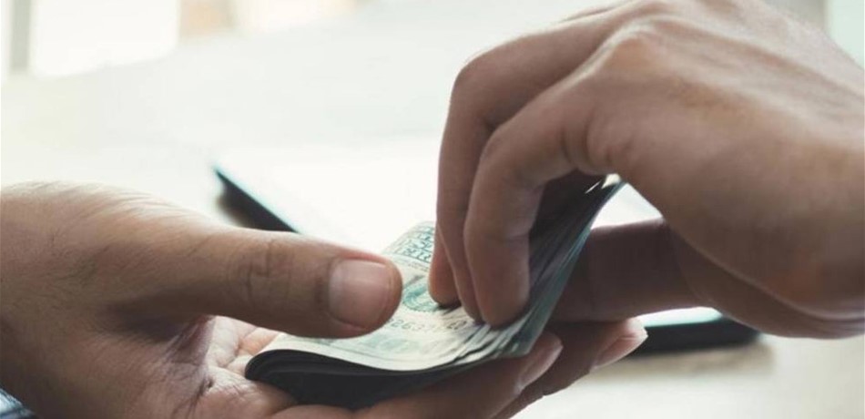 فضائح رشّ الأموال بالملايين.. ماذا يفعل المرشحون الأثرياء؟