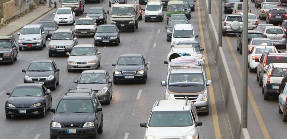 انحرف الـ"هامر" في جونية.. وأُصيب السائق