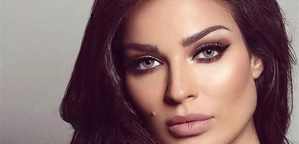 بالصورة.. نادين نجيم باطلالة ساحرة مع ابنتها على غلاف مجلة Bazar 