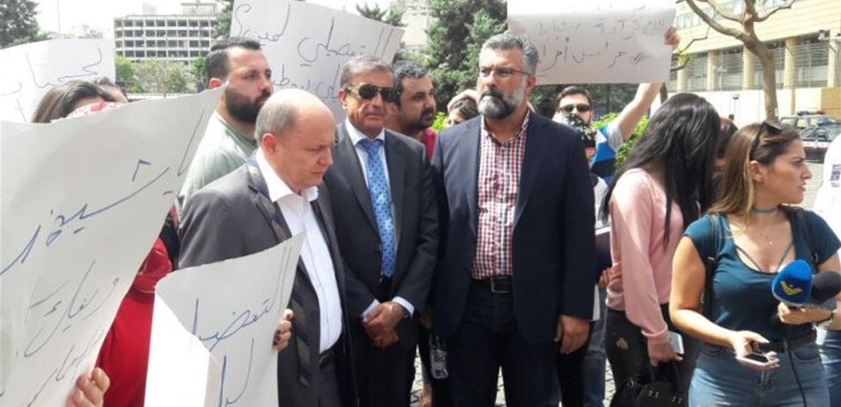 الأسمر في اعتصام للناجحين في مجلس الخدمة: للتقيد بالتوازن الطائفي