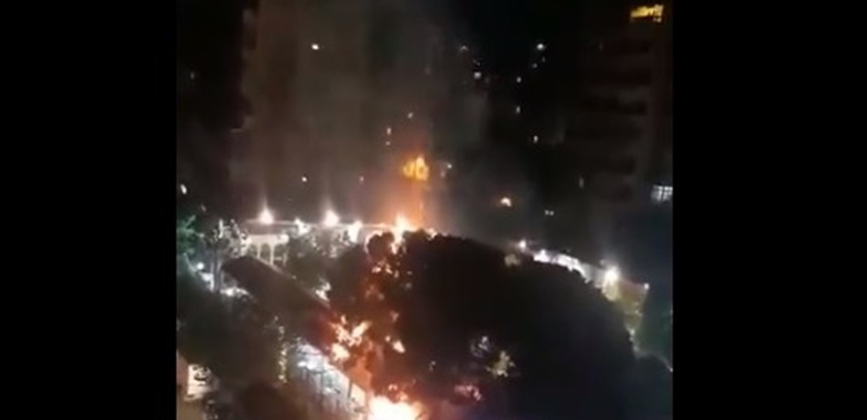 بالفيديو.. حريق داخل مطعم في بئر العبد