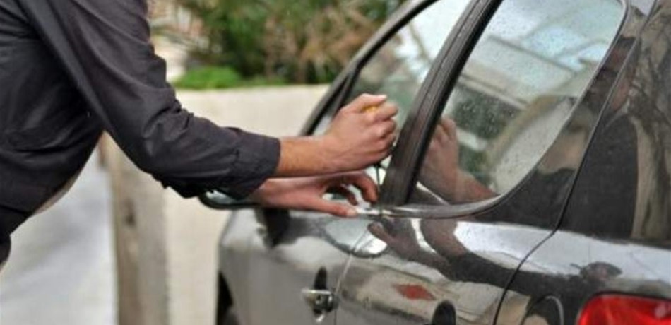 مجهولون سرقوا سيارة مستأجرة عند مفرق النبي شيت