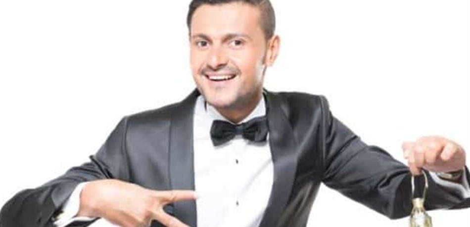 بالصورة.. رامز جلال يكشف عن "بوستر" برنامجه 