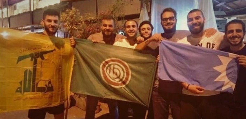 بالصورة: بعد قرار المشنوق.. "فينا ننزل ع الشغل بالموتسيكل"؟!