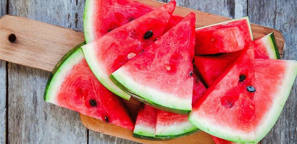 هكذا تُميّز بين البطيخ المسرطن والسليم.. 4 شروط سهلة