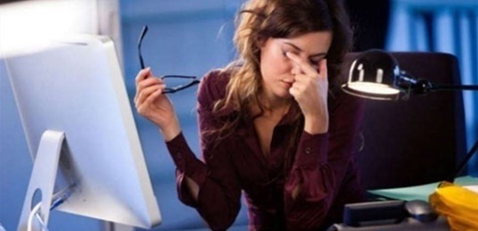 كيفية تعيين القيمة المثالية لدرجة حرارة ألوان الشاشة لراحة العين