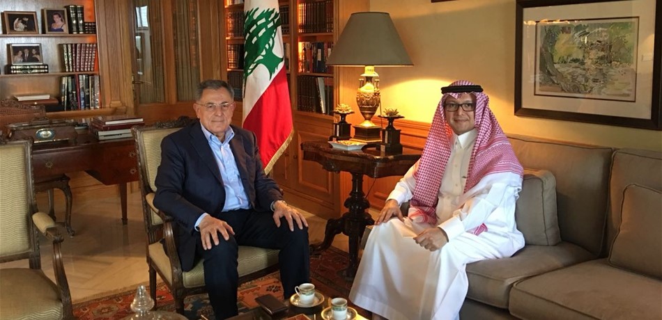  السنيورة بحث مع البخاري والشامسي الأوضاع العامة