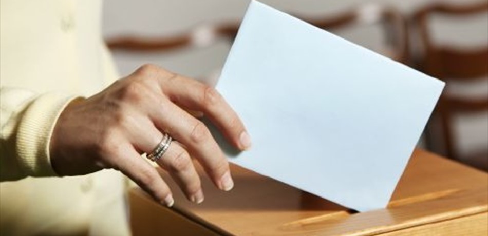 هل أتت قرارات الحريري الأخيرة نتيجة الانتخابات النيابية ؟
