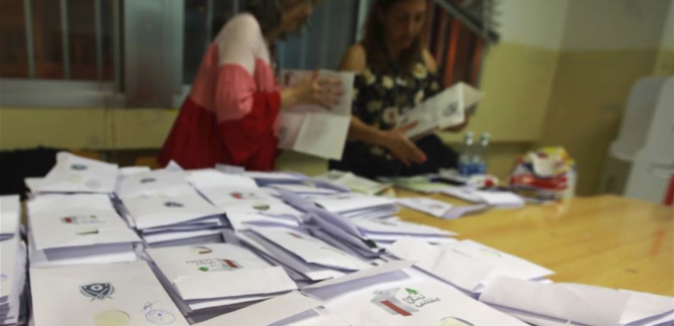 الفائزون والخاسرون في الانتخابات مدعوون الى تقديم بياناتهم الحسابية