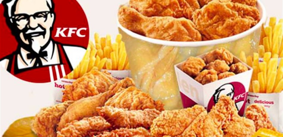 بالفيديو: غضب هستيري داخل الـ"KFC".. ماذا جرى؟!