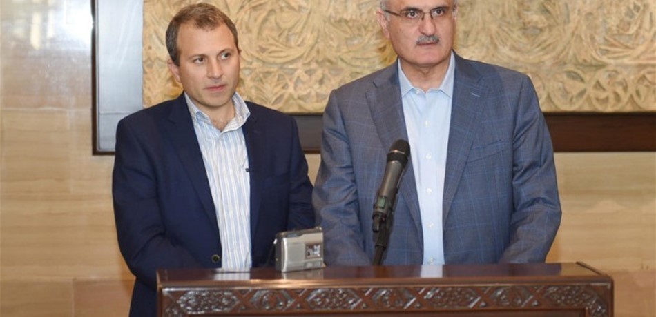 هل يُحيد الوزيران المتخاصمان عن حكومة العهد الاولى؟