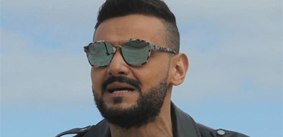 بالفيديو.. نجمة حسناء تضرب رامز جلال وتكيل له بالشتائم!