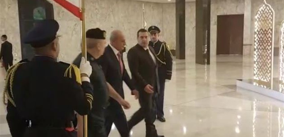 بري زار عون في بعبدا: الاستشارات النيابية ستبدأ غداً