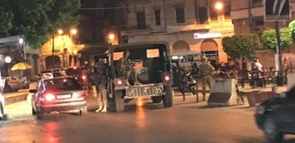 مداهمات للجيش في شارع الحرية بحثاً عن مطلوب شارك باشتباك التل