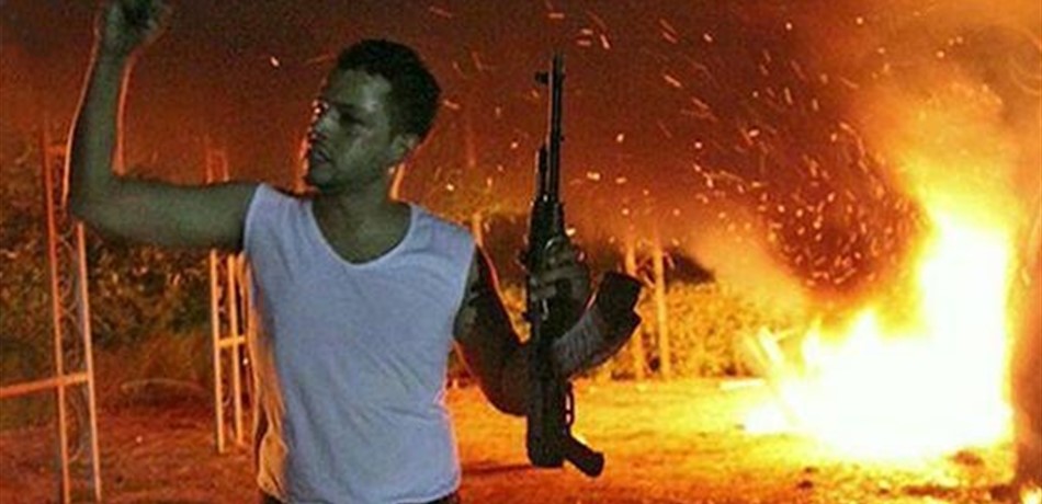 7 قتلى على الاقل بانفجار سيارة مفخخة في بنغازي 