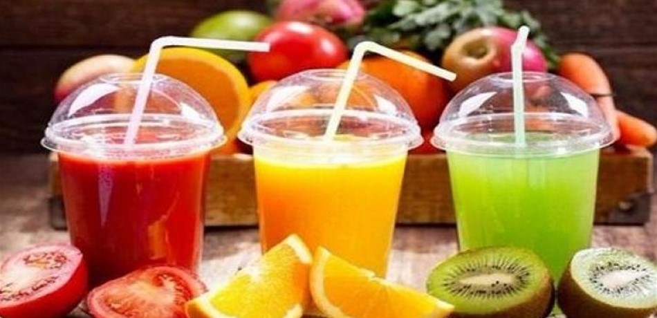 متى يمكن للرضيع شرب العصائر؟