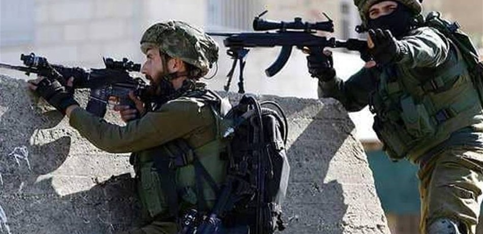 الجيش الإسرائيلي يقتحم مخيم الأمعري: إصابة 13 فلسطينياً