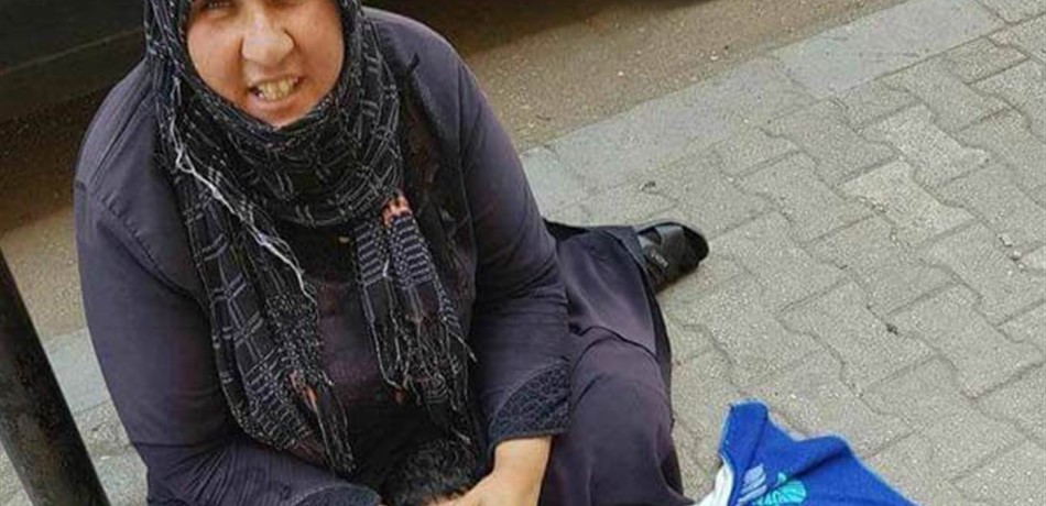 بالصورة.. توقيف متسولة في طرابلس تستغل مرض ابنتها!