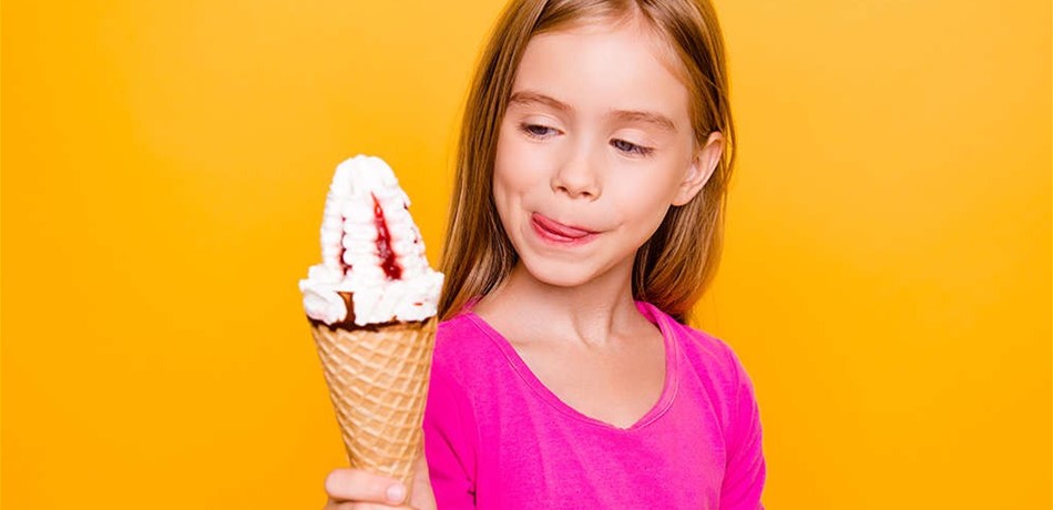 منها تناول الأطعمة الباردة.. عادات شائعة تسبب أمراضًا خطيرة!