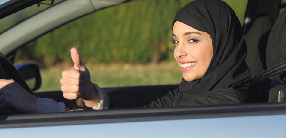 بالصور: لأول مرة.. سيارات تقودها النساء داخل الحرم المكي