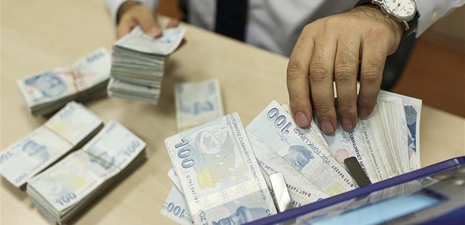 إنفوغرافيك: أزمة الليرة التركية تتفاقم.. والمصارف الأوروبية بخطر! 
