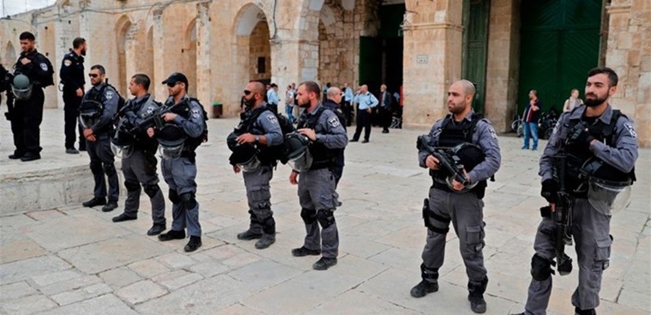 اسرائيل تشدد إجراءاتها في القدس وتقيّد الوصول للأقصى