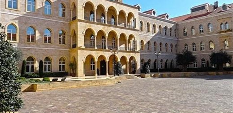 سنّة 8 آذار.. كلٌ يغني على وزارته!