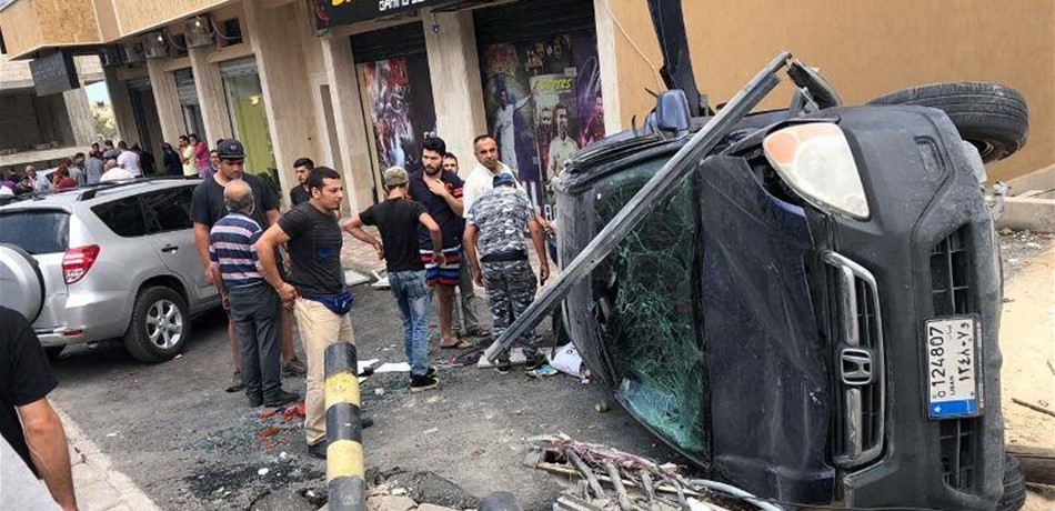 بالصورة.. جرحى بحادث سير مروّع على طريق حارة صيدا 
